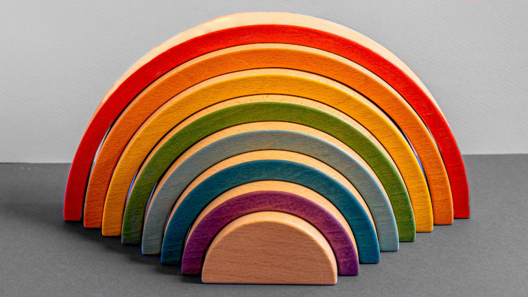 Jouet en bois de couleur pour enfant